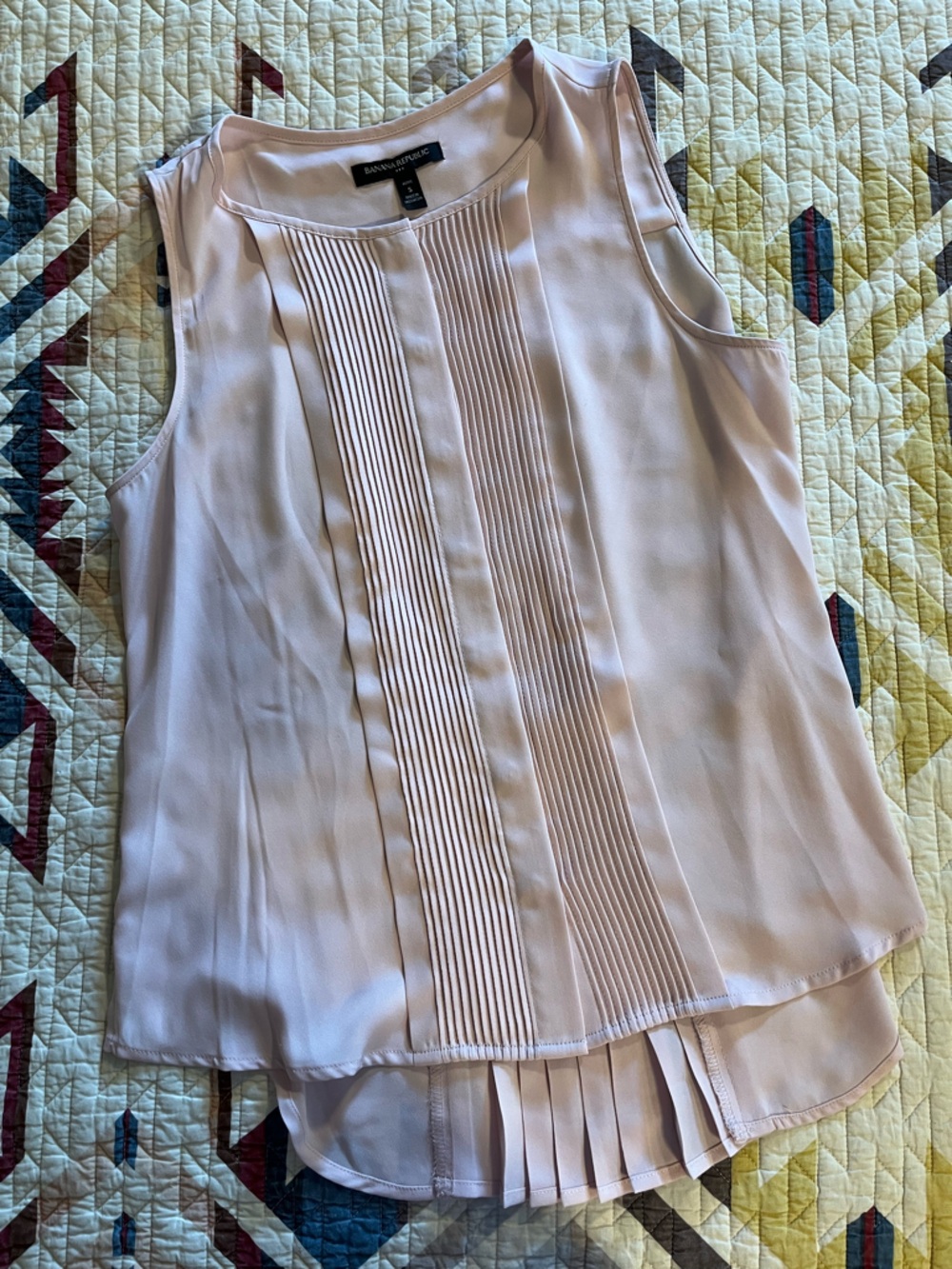 Banana Republic Pink Pleated Sleeveless Blouse